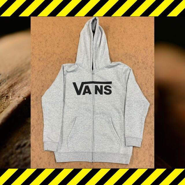 📣New Arrivals 
👉🏻Vans Classic Full Zip Hoodie
➡️Available now in-store and online on our website www.cjsskatepark.com check under “shop” tab
 @vanscanada 

#cjsskatepark
#shopnow
#skaters
#skateparks
#skateboarders
#scooterist
#vans